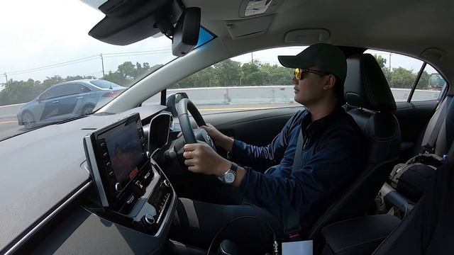 รีวิว โตโยต้า โคโรลล่า อัลติส | Toyota Corolla Altis Hybrid Premium Safety смотреть онлайн