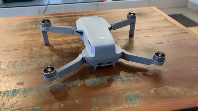 DJI Mini SE prop startup sound 🌞 смотреть онлайн