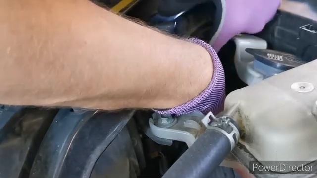 Toyota RAV4 2015 EU Xenon Bulb Replacement D4S DIY
