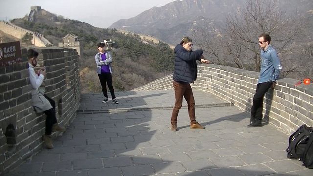 Русские танцуют в Китае / Russians dance in China смотреть онлайн