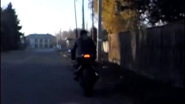 SUZUKI GSX R 1000 ПОКАТУШКИ ПО ГОРОДУ # 2 смотреть онлайн