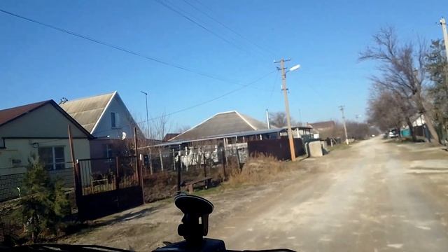 Одна из улиц моего села.При выборе дома,обрати внимание на ширину улицы,освещение, смотреть онлайн