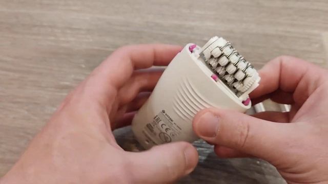 Демонстрация внешнего вида эпилятора Vitek VT-2244 смотреть онлайн