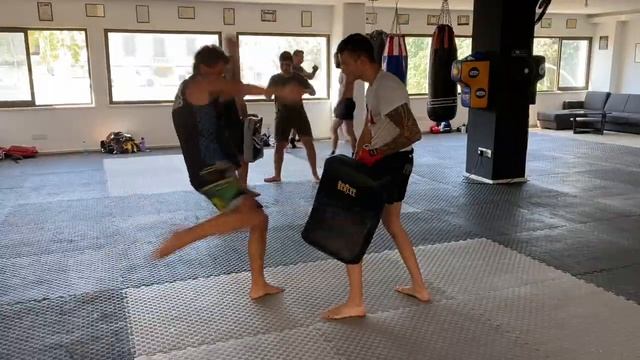 Тай бокс взрослые смотреть онлайн