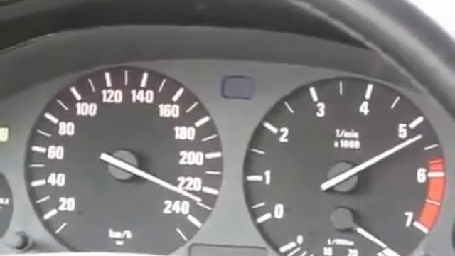 BMW 525 пятёрку Абдуллоджон газует.