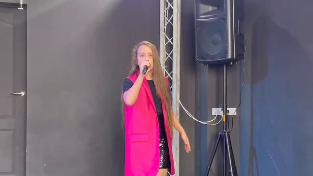 Дыкова Полина 10 лет " I Want To Break Free" муз. и стихи Джон Дикон смотреть онлайн