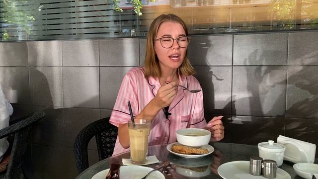 Обзор на кафе Beans & Brews (B&B) Ташкент. Узбекистан смотреть онлайн