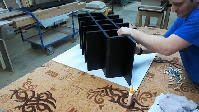 Бутылочница для хранения вин. Этапы сборки своими руками. Будни столяра смотреть онлайн