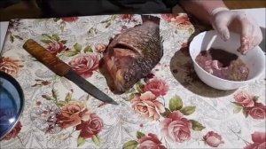 Фаршированный карась в сметане запеченный в духовке