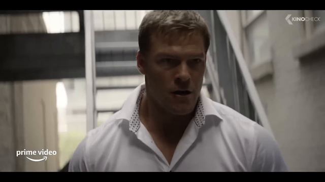 Jack Reacher Vs. Gangster - Alley Fight Scene - Reacher (2022)