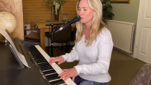 TEARS ON MY PILLOW PIANO VOCAL EMMA GILMOUR COVER SONG Kylie/ Little Anthony and the Imperials смотреть онлайн