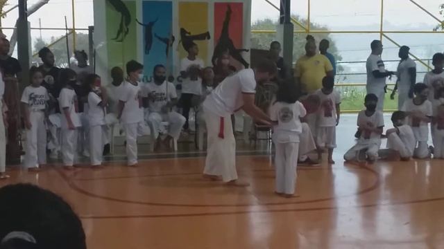 troca de corda capoeira parte 2 смотреть онлайн