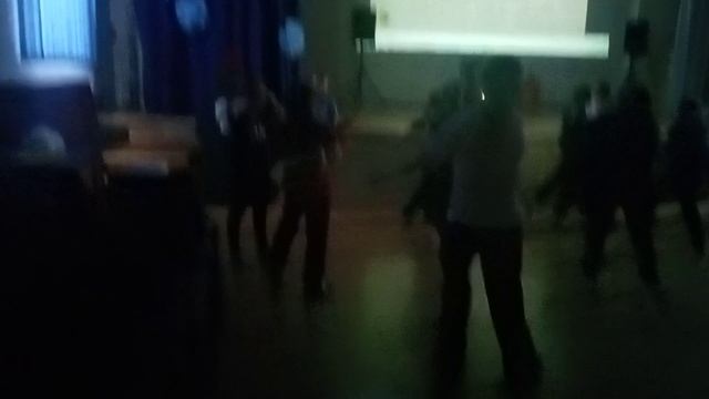 Новогодняя дискотека 1505 смотреть онлайн