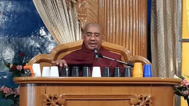 ၃၃၂။ ျပံဳးေသနည္းလွ ဤေလာက(၁) смотреть онлайн