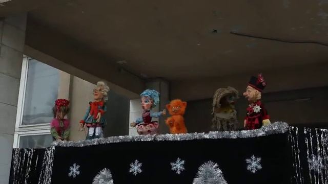 Театрализованная акция к сносу театра кукол "Сказка". Барнаул, 25.12.2017 смотреть онлайн
