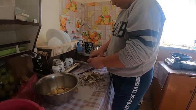 ЖИВУ ОДНА В ДЕРЕВНЕ/ ПРИГОТОВИЛА СЕБЕ ЗАВТРАК смотреть онлайн