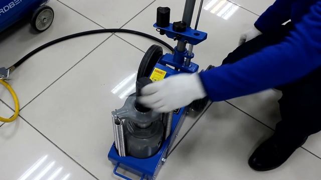 Пневмогидравлический домкрат Nordberg 3335L (35 т) смотреть онлайн