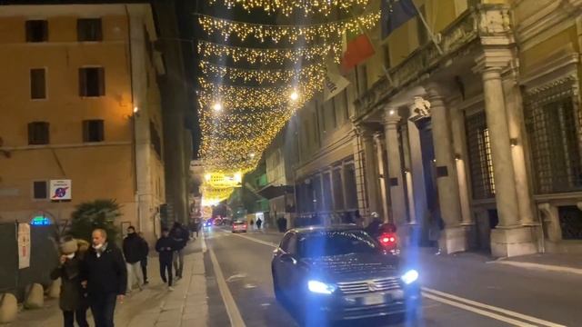 CHRISTMAS ROME | РИМ ПЕРЕД РОЖДЕСТВОМ | Как украсили итальянскую столицу смотреть онлайн