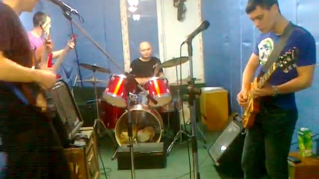 Кино - Стук (cover) смотреть онлайн