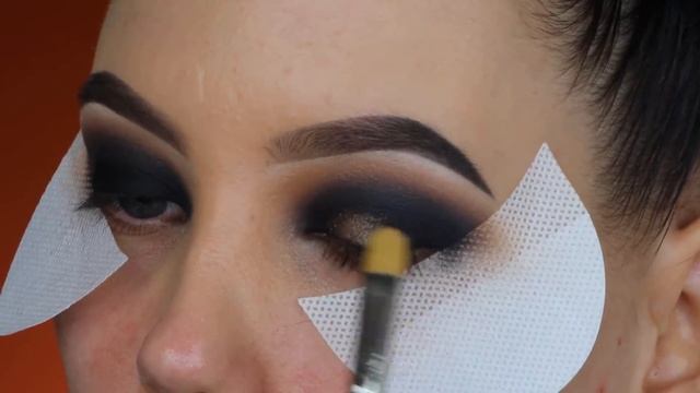 THE NEW ABH SULTRY PALETTE | Smokey Glitter Eye Makeup Tutorial смотреть онлайн