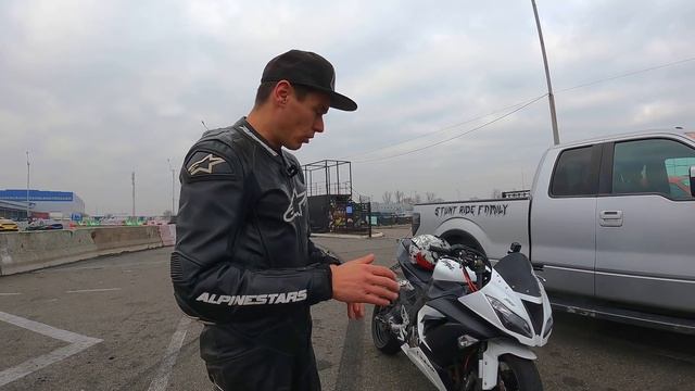 РАЗБИЛ МОТОЦИКЛ | Заруба по дрифту Kawasaki Ninja 636 VS Mercedec 190 5.5 AMG