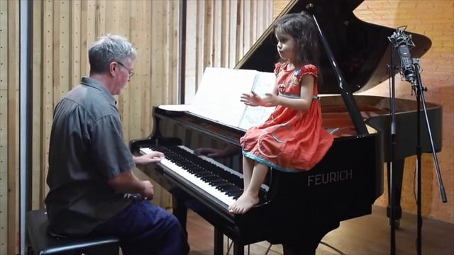 50 Father-Daughter Moments at the Piano - Baby to 7 Years Old (dur: 33 mins) смотреть онлайн