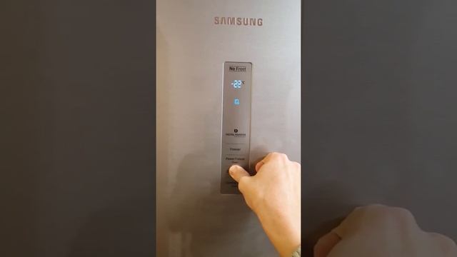 Обзор морозильной камеры Samsung RZ32M7110SA смотреть онлайн