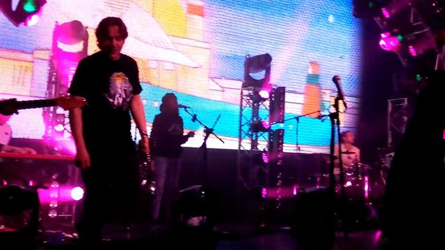 Alai Oli - La la la (Известия Hall 14.05.2016) смотреть онлайн