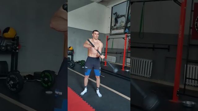 Первая тренировка с кувалдой ? смотреть онлайн