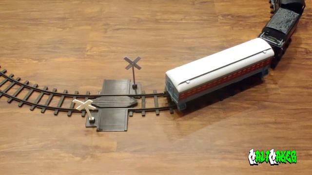 Lionel Ready-to-Play Compatible Railroad Crossing Train Track смотреть онлайн