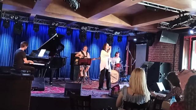 Космическая. музыка Алексей Белов, Ксения Островская - стихи Ксения Островская смотреть онлайн