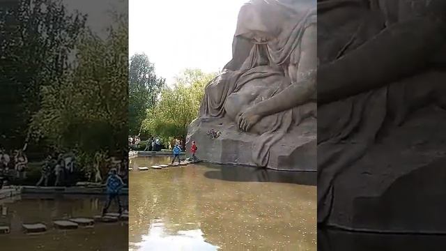 4.Самый большой монумент в Волгограде. смотреть онлайн