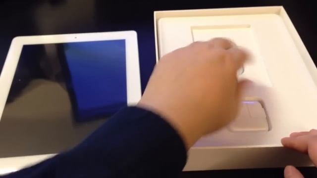 Silent unboxing Apple iPad with Retina Display (aka "iPad 4") смотреть онлайн