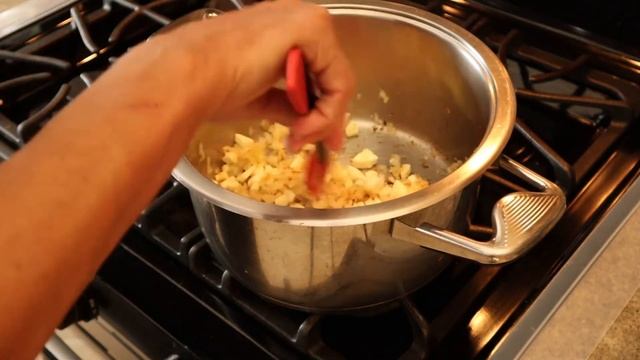 Суп с куриными фрикадельками. Chicken meatball soup. смотреть онлайн