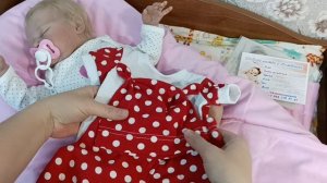 Обзор куклы реборн Лаура заказная малышка.