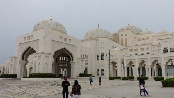 Дворец Qasr Al Watan в Абу-Даби — экскурсия по президентскому дворцу смотреть онлайн
