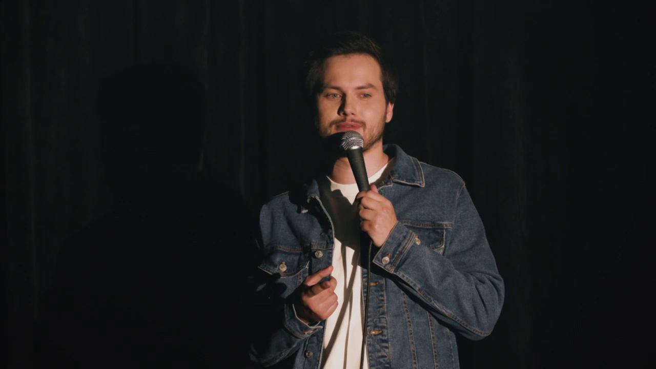 22 КОМИКА: Артём Андреев - О сексе и мотивации ходить в тренажёрный зал смотреть онлайн