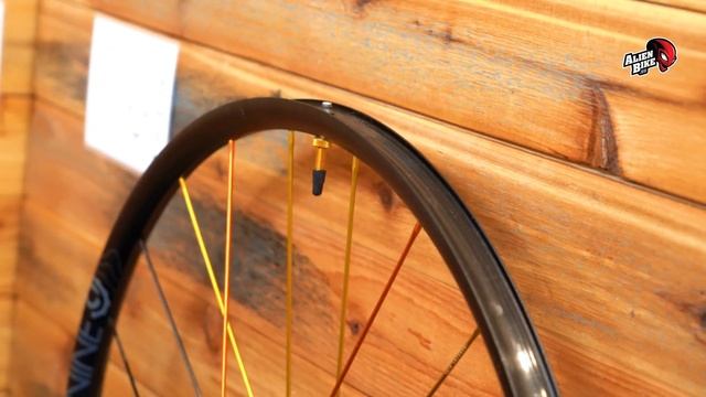 Industry Nine подробный обзор новинок | EuroBike 2019 смотреть онлайн