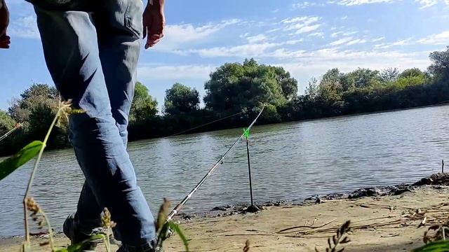 Рыбалка на реке Кубань.Краснодарский край.Темрюк. смотреть онлайн