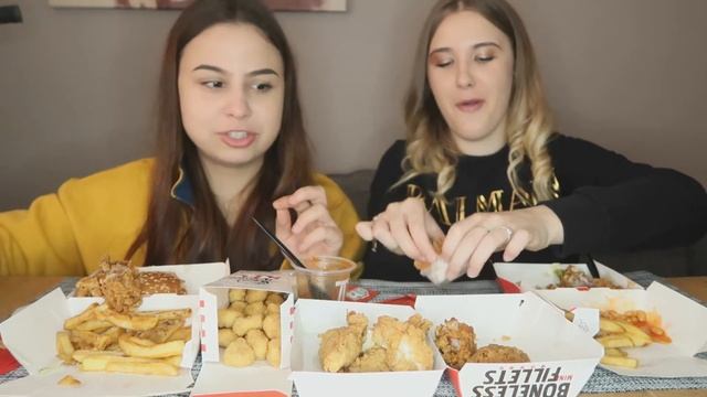 НЕ ЗАПИВАЙ ЧЕЛЛЕНДЖ KFC? | ОДИН ЛЮБИТ А ДРУГОЙ ПОЗВОЛЯЕТ/ MUKBANG |#мукбанг #острыекрылышки #KFC смотреть онлайн