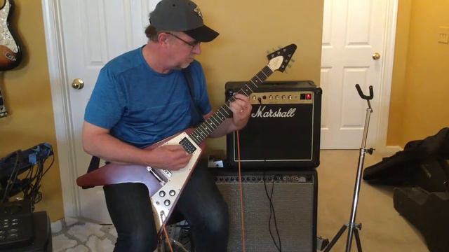 2003 Gibson Flying V thru a Marshall Artist 4203 смотреть онлайн