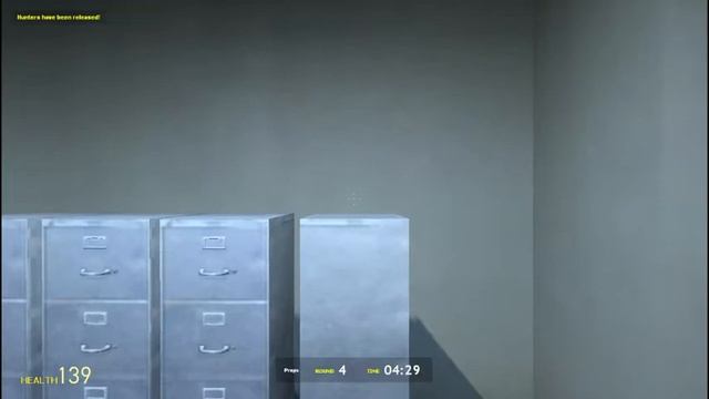 Prop Hunt with friends смотреть онлайн