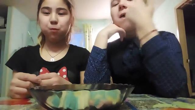 С подругой челенж 🤗. Я странная 🙃 смотреть онлайн