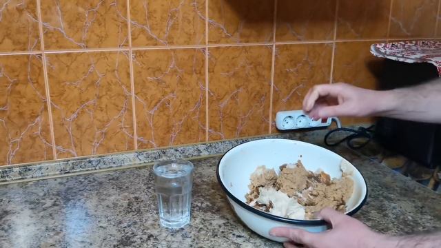 Воскресный семейный обед. (Возобновление.) Ветчина! смотреть онлайн