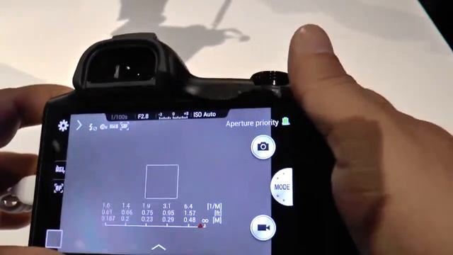 Samsung Galaxy NX смотреть онлайн
