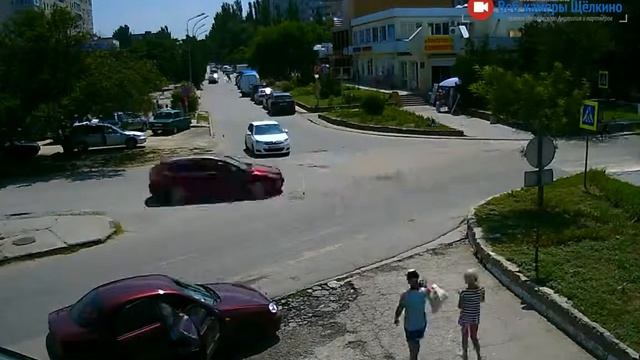 Перекрёсток в Щёлкино, 18.07.2015 - time-lapse с камеры 2 смотреть онлайн
