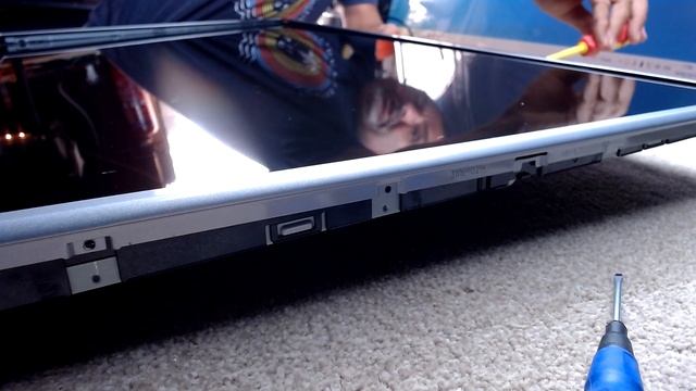 Fixing up a mint LG 40 inch led TV смотреть онлайн