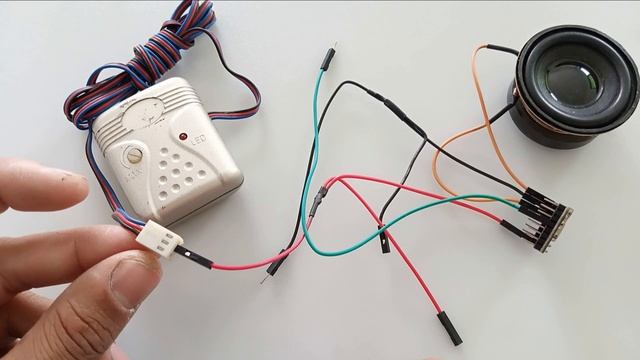 DF player mini Play Audio (When touch the sensor) смотреть онлайн