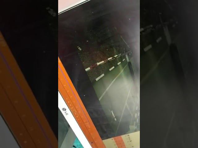 Жесть! Пожарная машина врезалась в грузовой поезд на ЖД переезде. смотреть онлайн