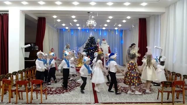 Новогодний утренник - старшая группа "Цветик-семицветик" смотреть онлайн
